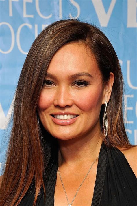 tia carrere